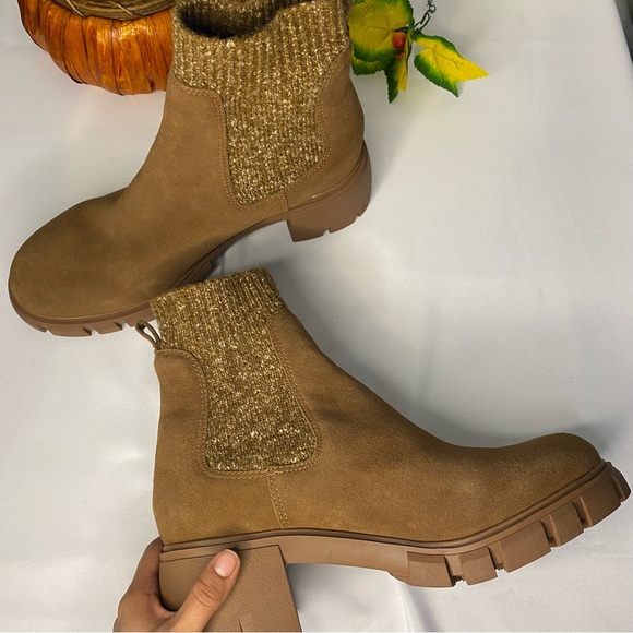 Steve Madden Hayle Pull Chelsea Booties Size 10 - Picture 10 of 16